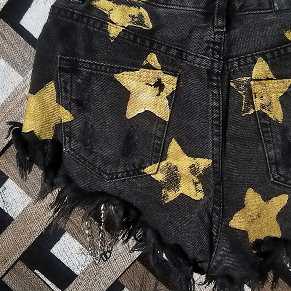 Star shorts - Picture 9 of 9